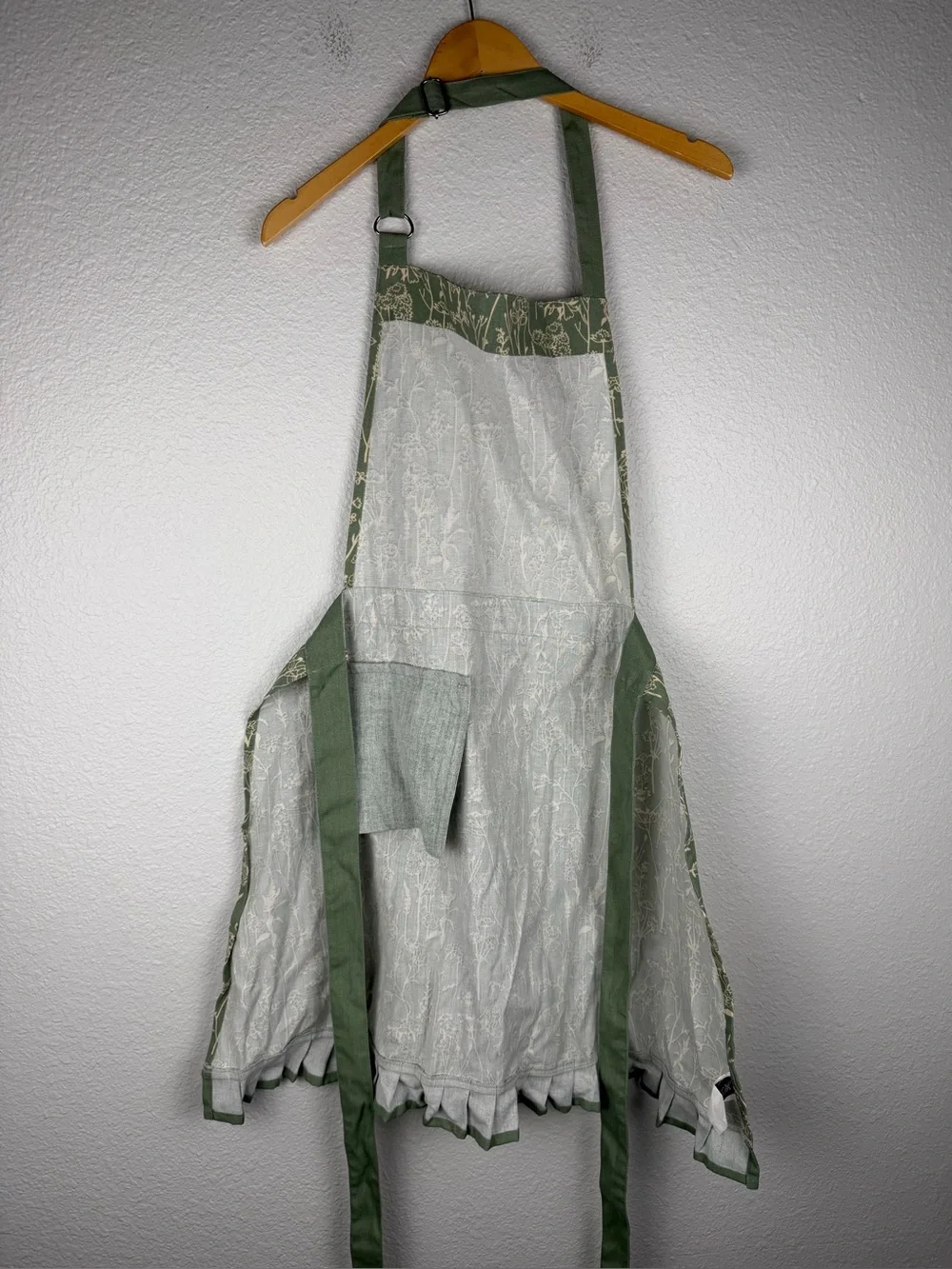 My Texas House Floral Ruffle Apron botanical line-art floral pattern
